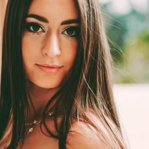 Meet your Posher, Madeleine